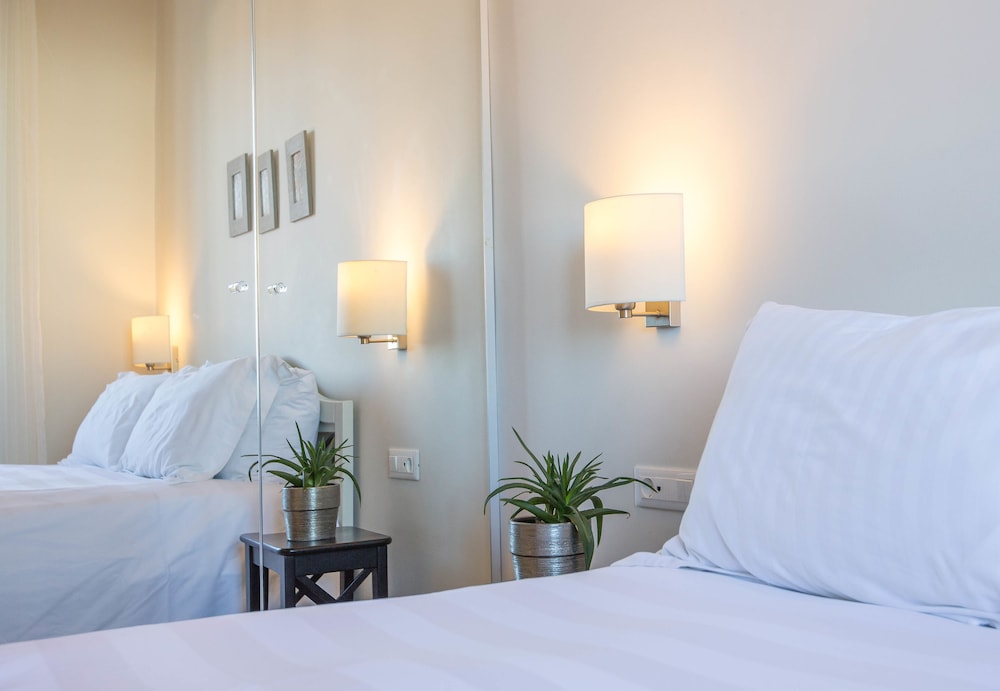 Leto Nuevo Hotel 14/78