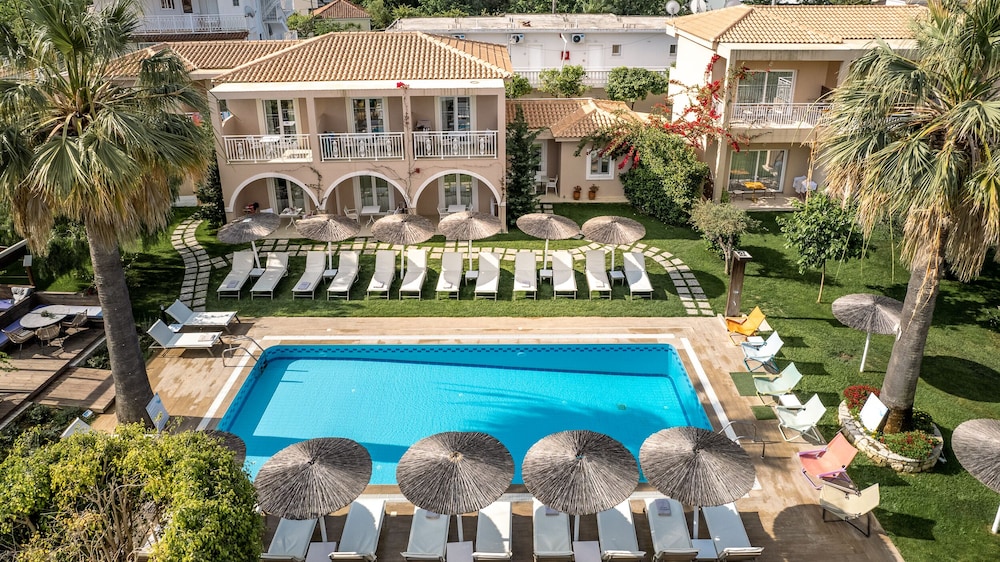 Aeolos Boutique Hotel & Suites 56/65