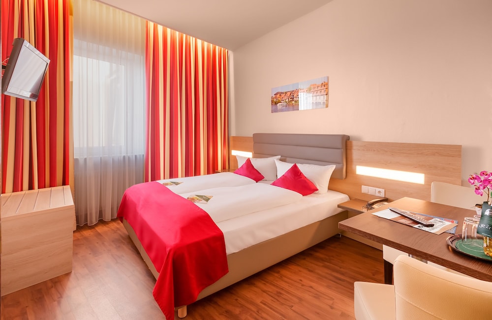 Hotel National 27/72