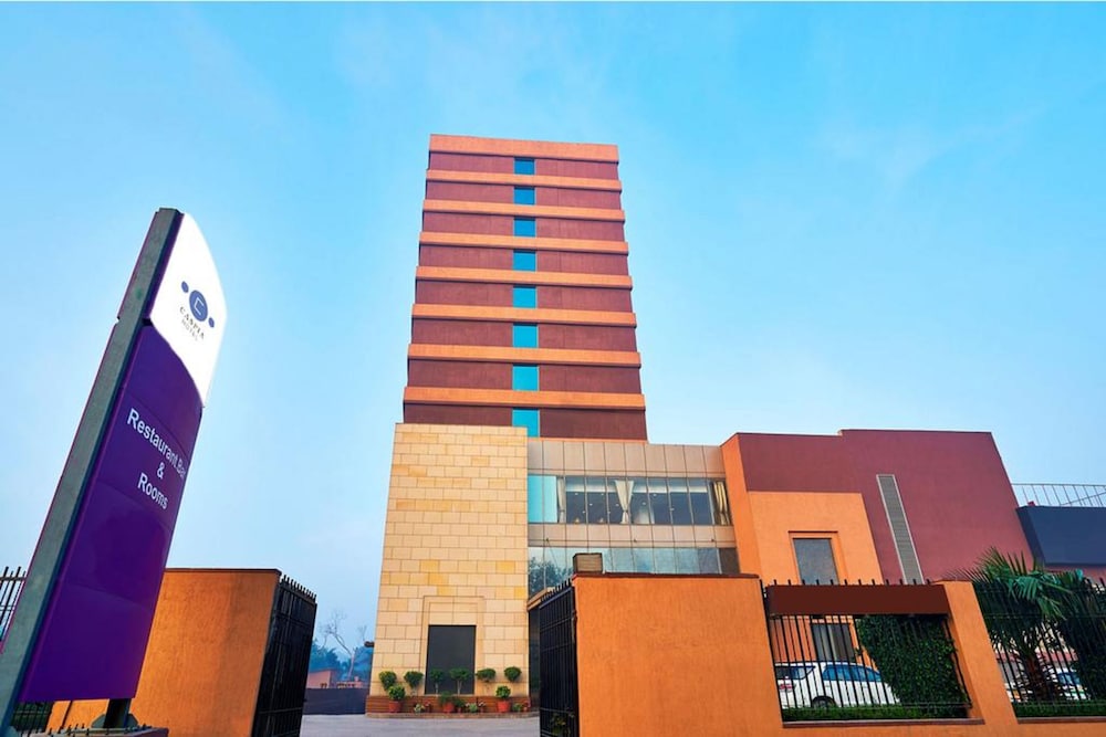 CASPIA HOTEL NEW DELHI SHALIMAR BAGH 2/67