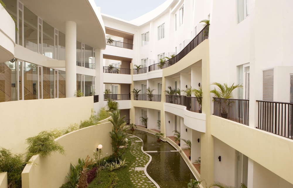 Hotel Santika Bangka 41/46