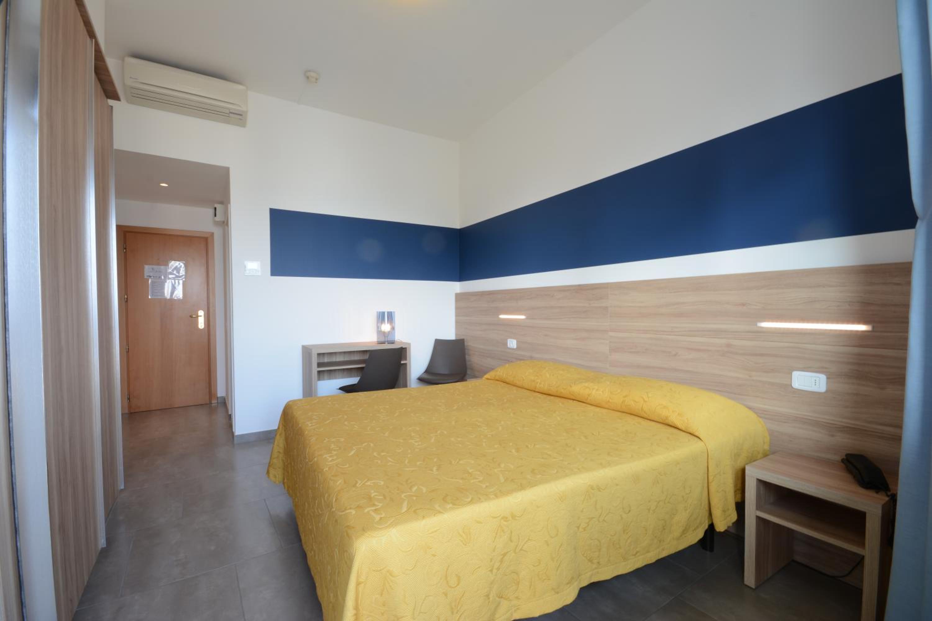 Hotel Caravelle Pesaro 11/44