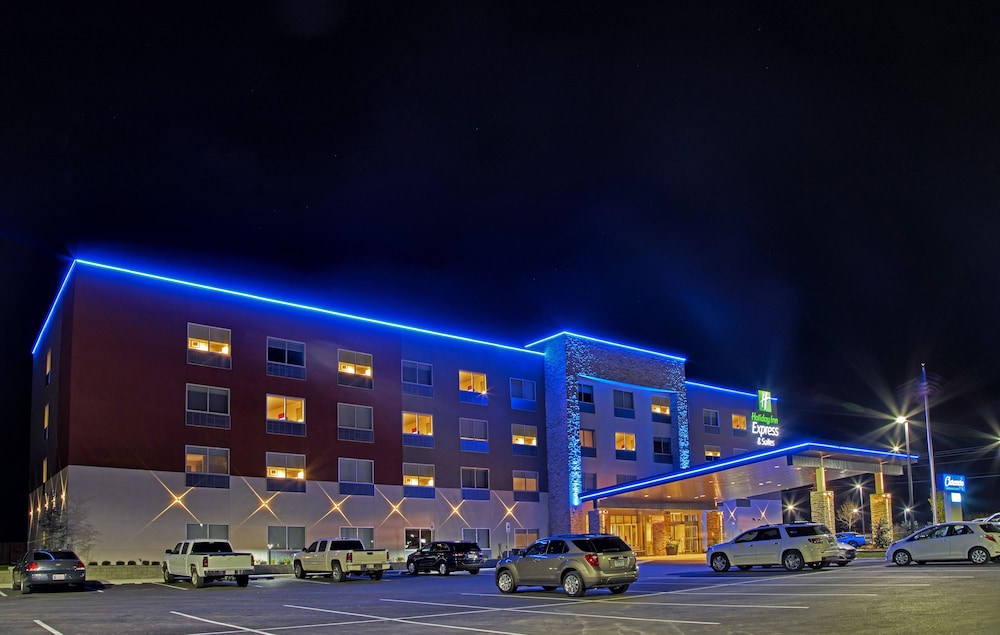 HOLIDAY INN EXPRESS AND SUITES TULSA NE - CLAREMORE 3/25