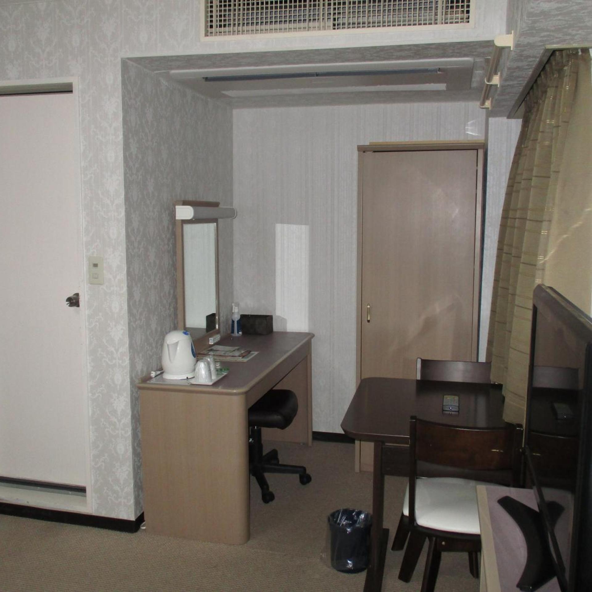 Room, Twin Beds, Smoking, Hotel Fukushima Hills 4/4