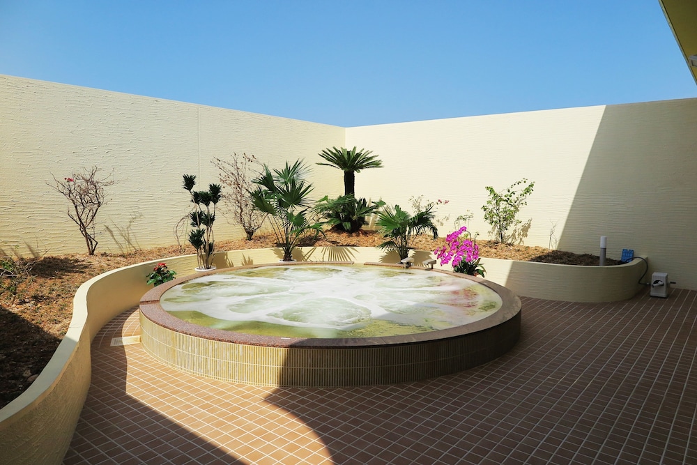AJ Resort Island Ikeijima 50/65