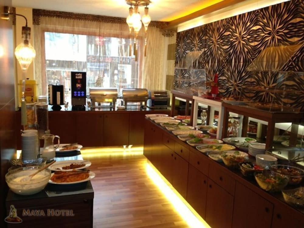 Maya Hotel 31/37