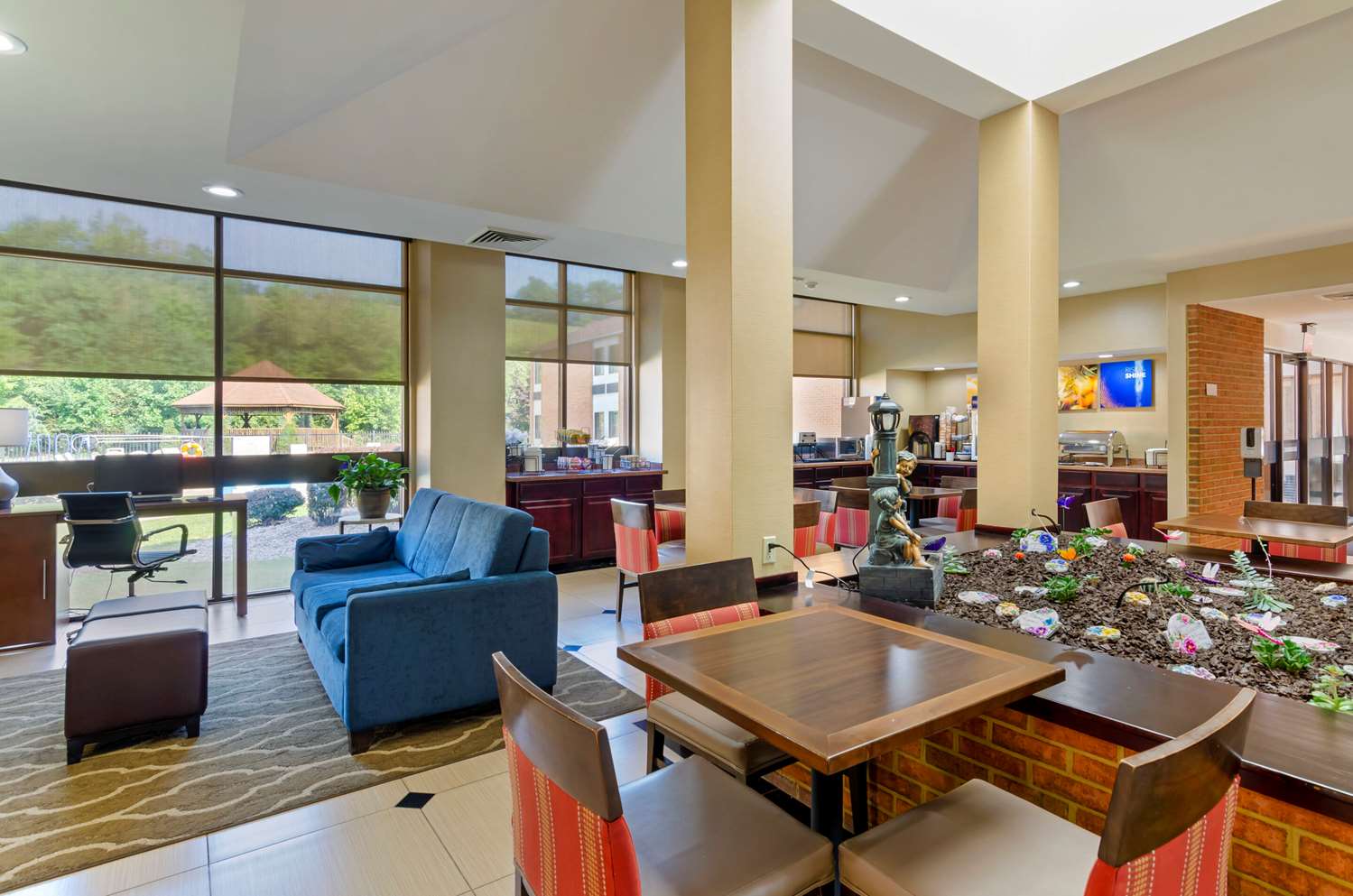 Comfort Inn Bluefield, VA 25/39