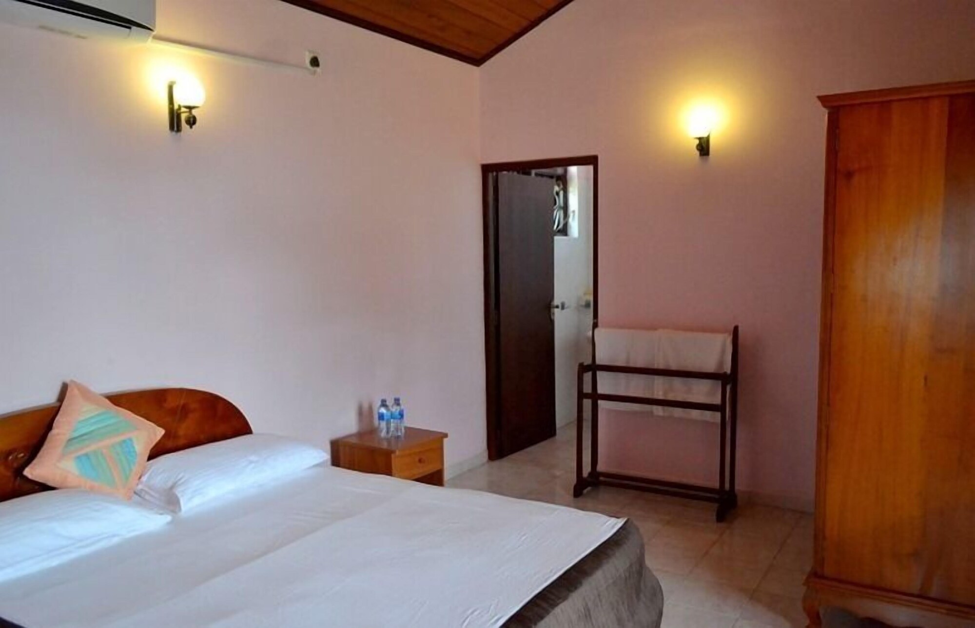 FAMILY, 2 DOUBLE BEDS, ACCESSIBLE