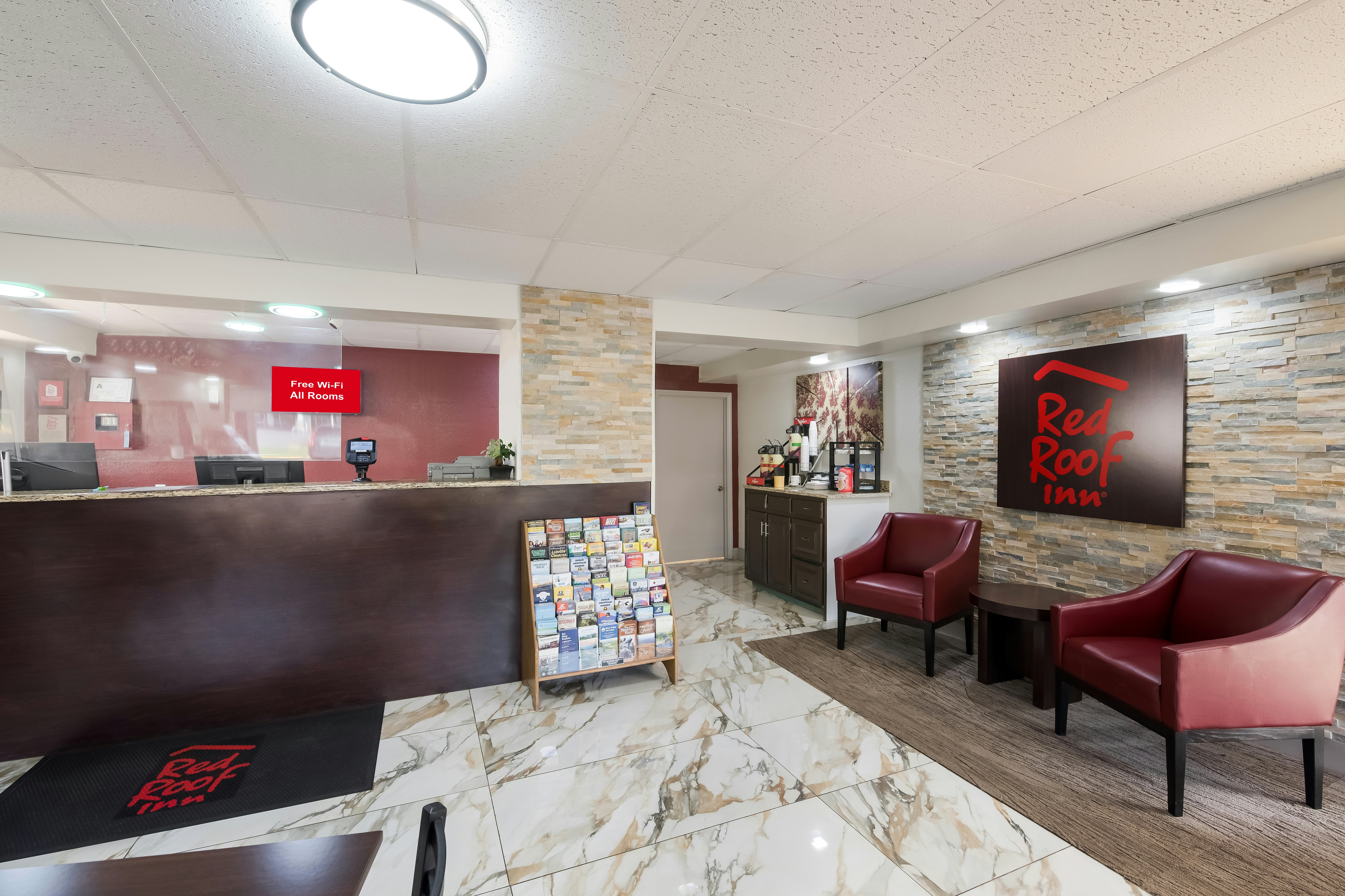 Red Roof Inn Lenoir 9/30