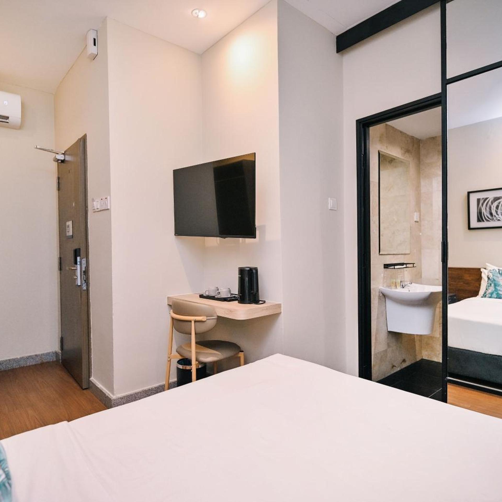 The Hulo Hotel & Gallery 25/59