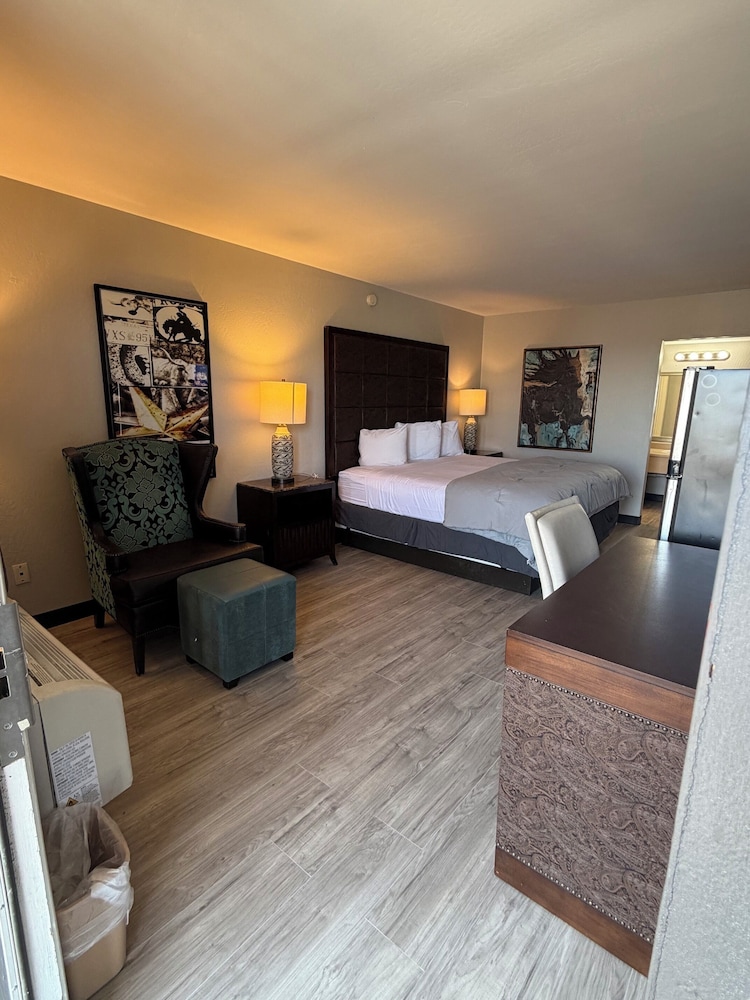 Extend A Suites Phoenix, AZ 43/55