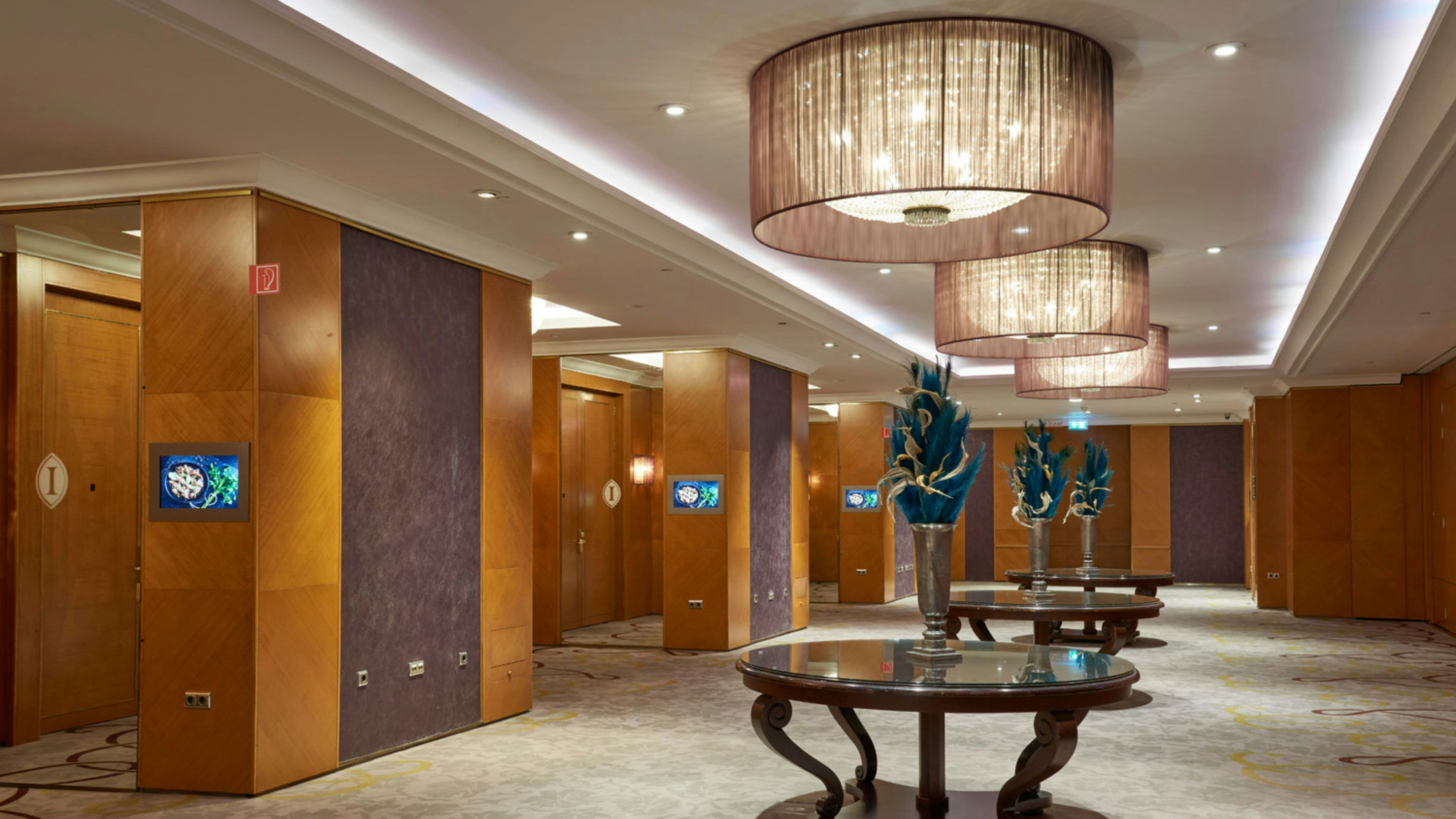 Intercontinental Budapest 12/79