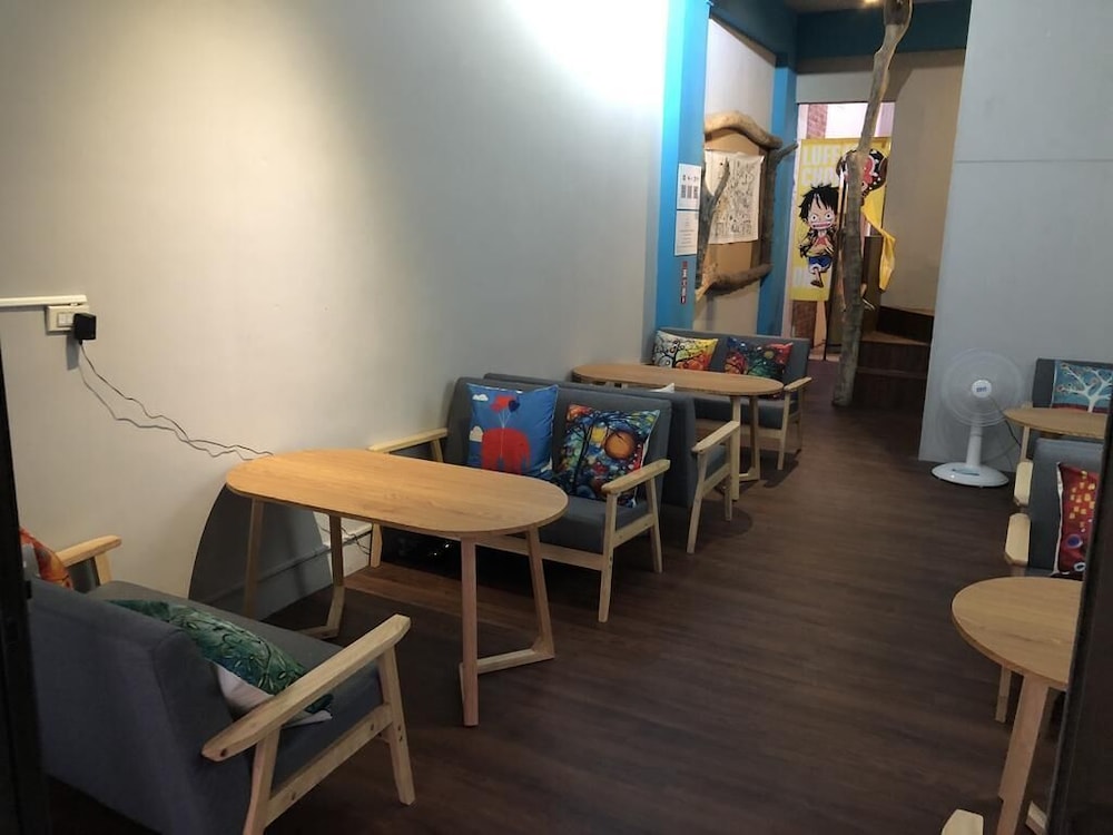 A Good Man's Hostel 15/21