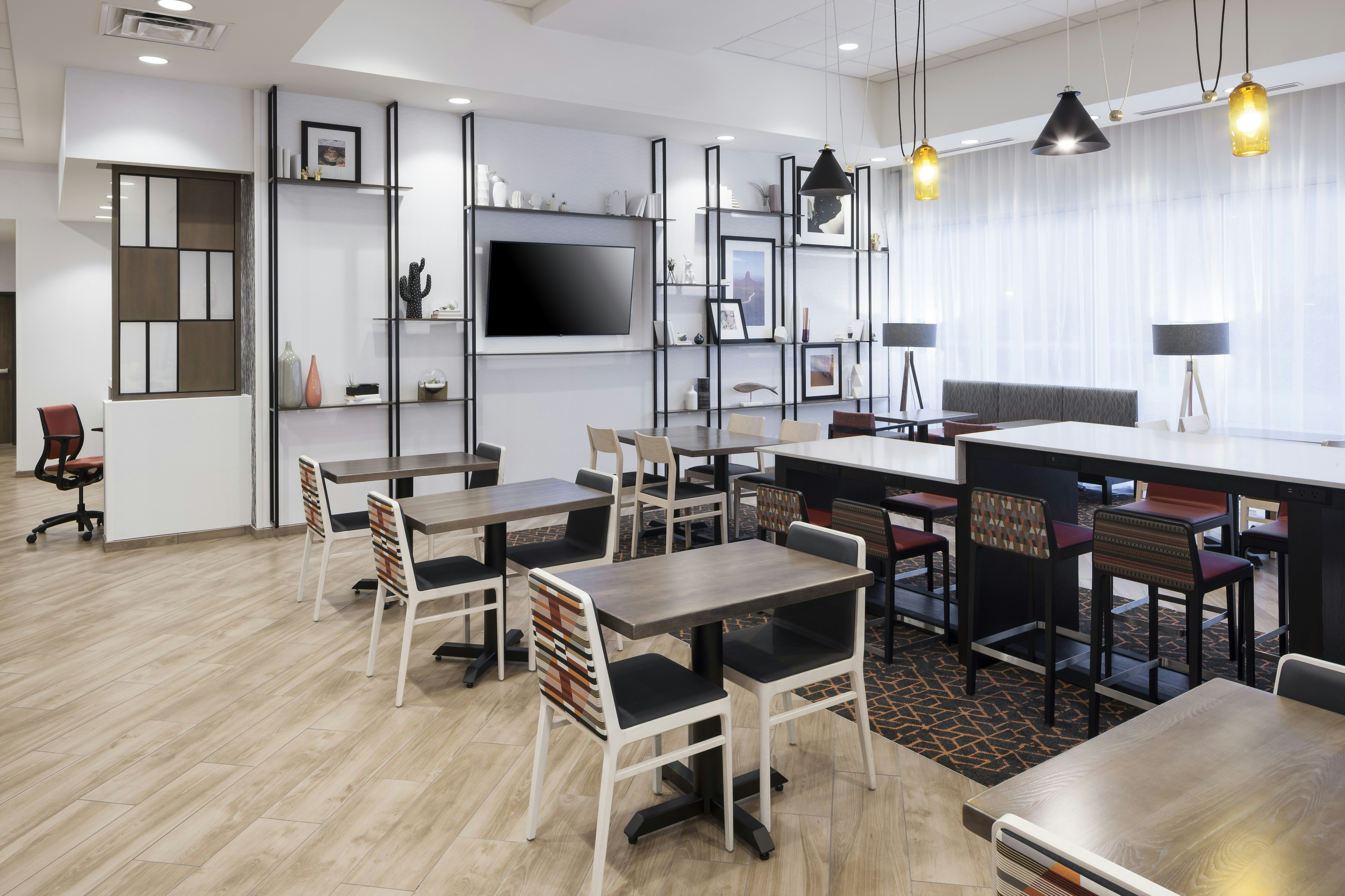 Hampton Inn Suites Phoenix Downtown 30/44