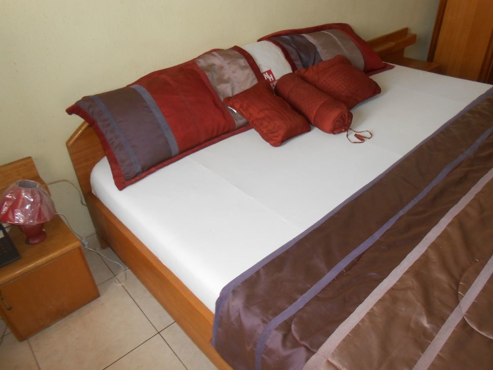 Nicolizy Hotel 8/28