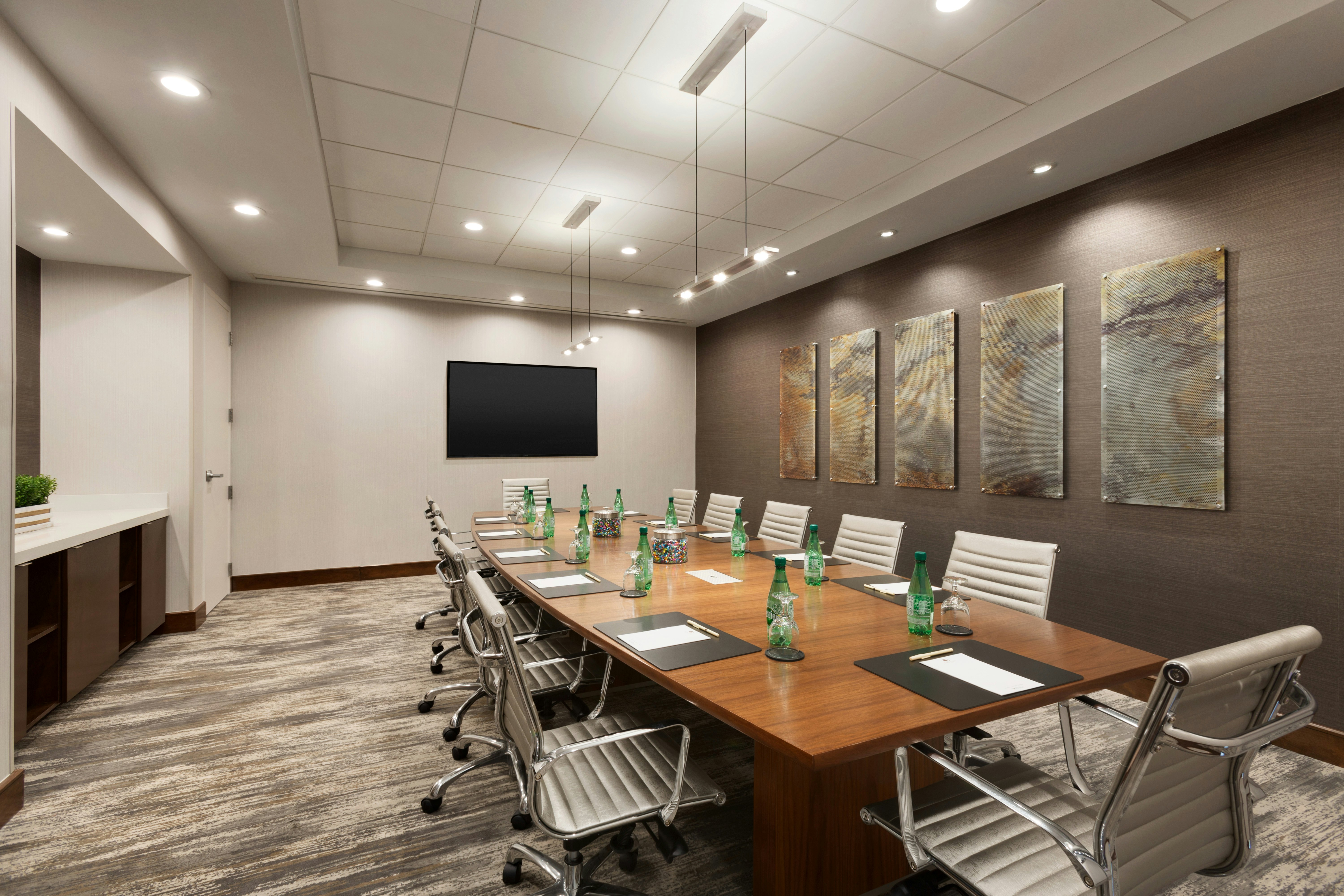 DoubleTree by Hilton Hotel Hartford - Bradley Airport 14/21