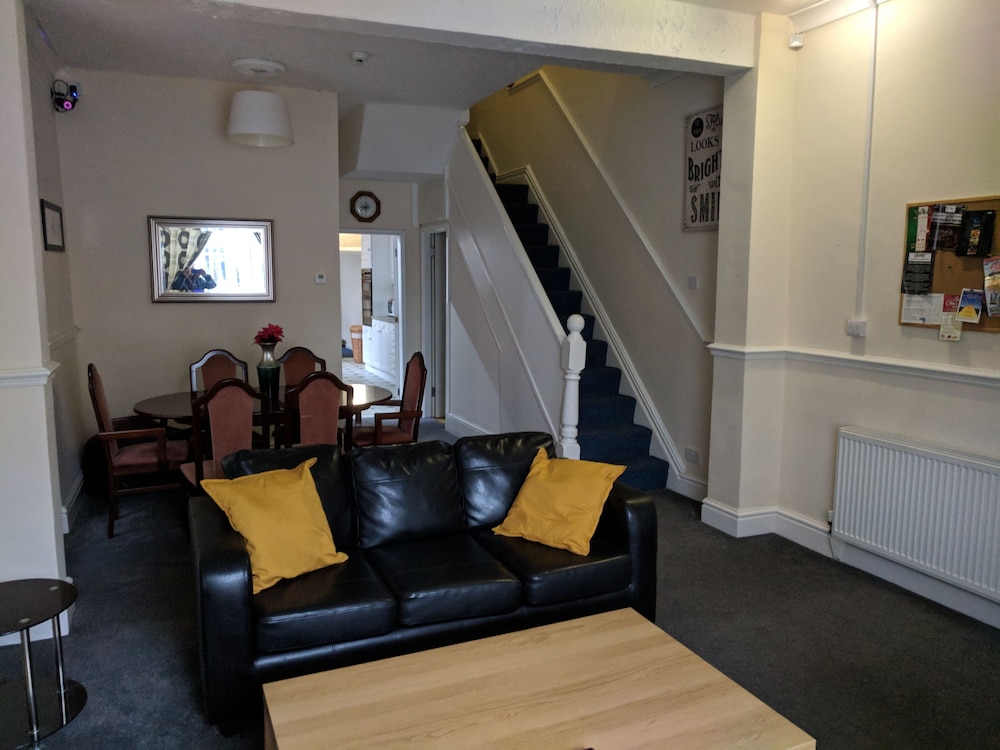 Fern Lodge 17/33