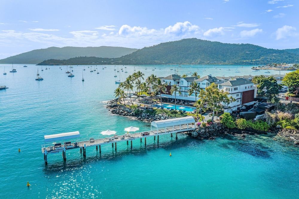 Coral Sea Marina Resort 79/87