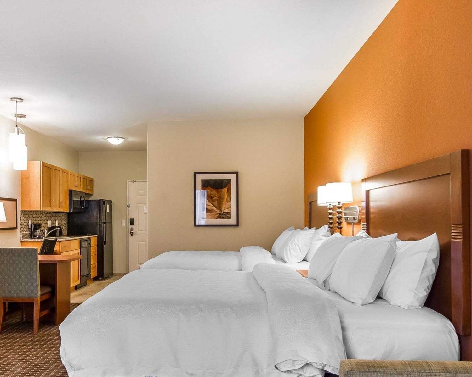 Efficiency, 2 Queen Beds