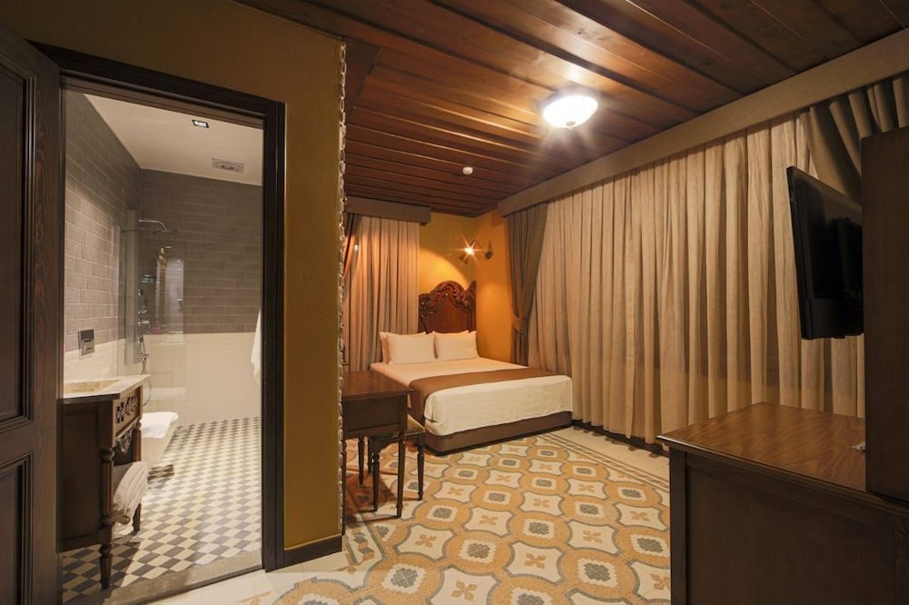 Sam Franss Boutique Hotel 9/22