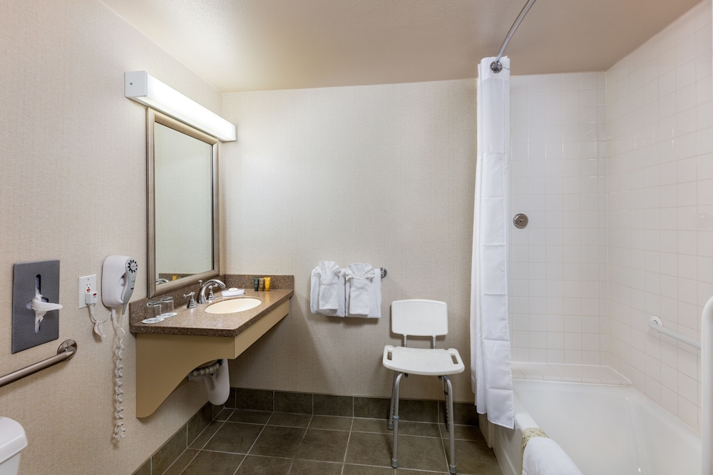 Handlery Hotel San Diego 45/45