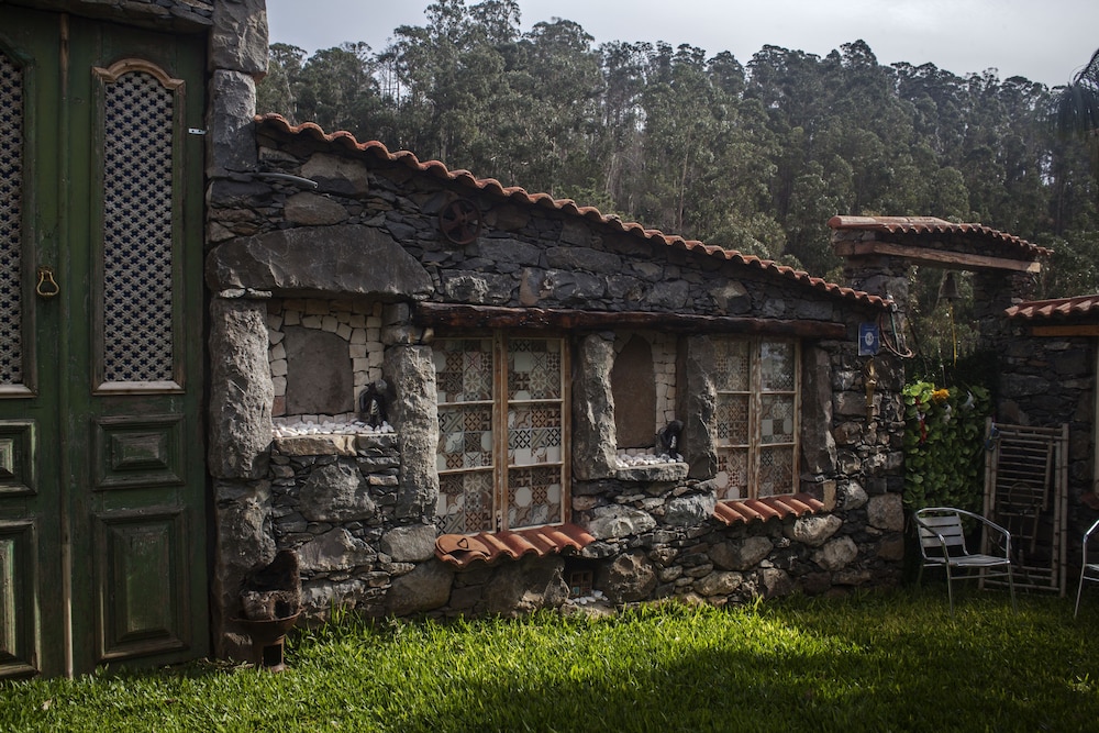 Casas Maravilha Calheta 1/50