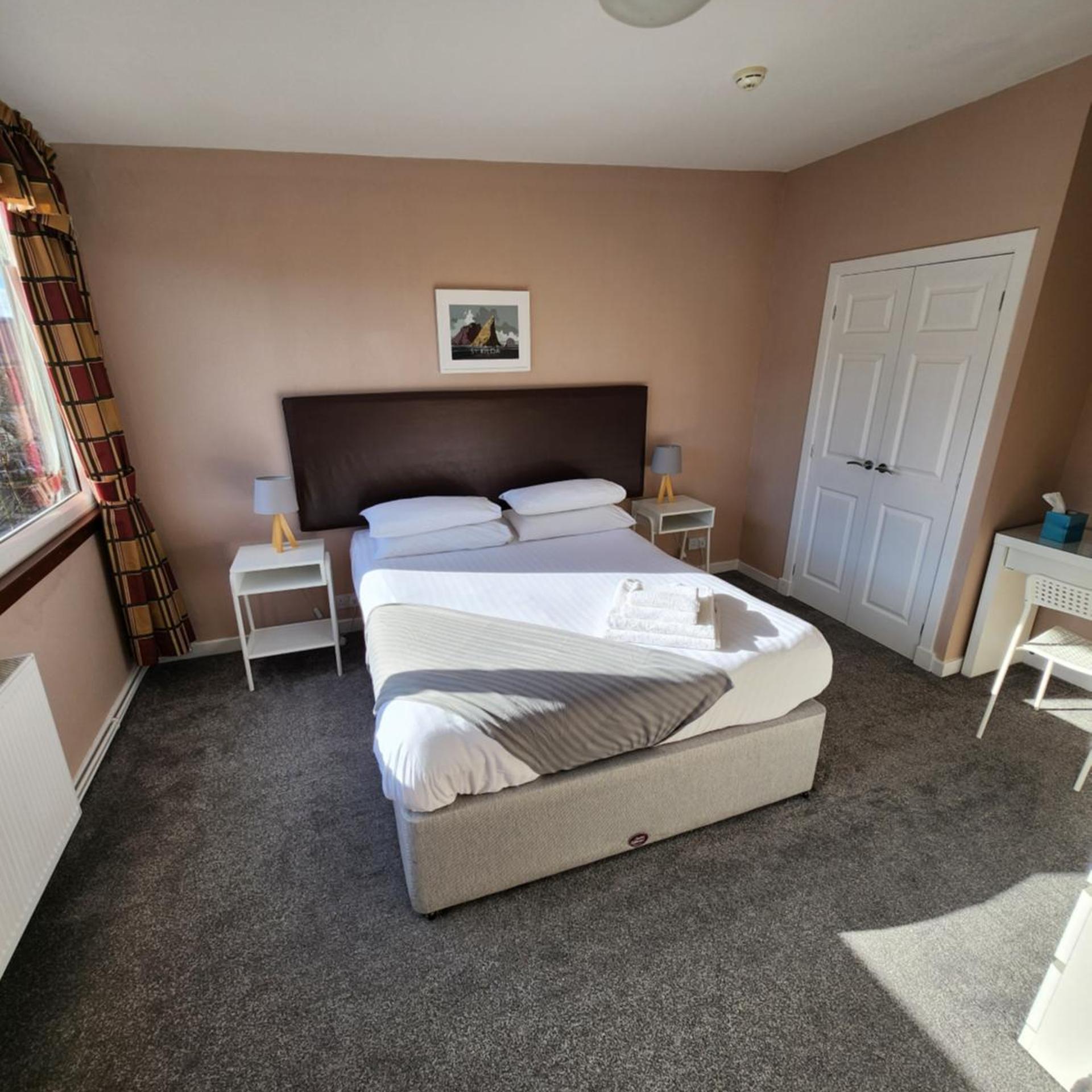 KINGS KNOLL HOTEL 11/53