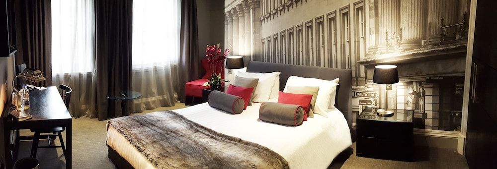 Grey Street Hotel 4/47