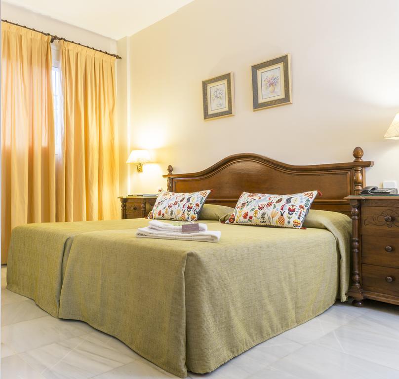 HOTEL LEFLET GRAN AVENIDA 7/16