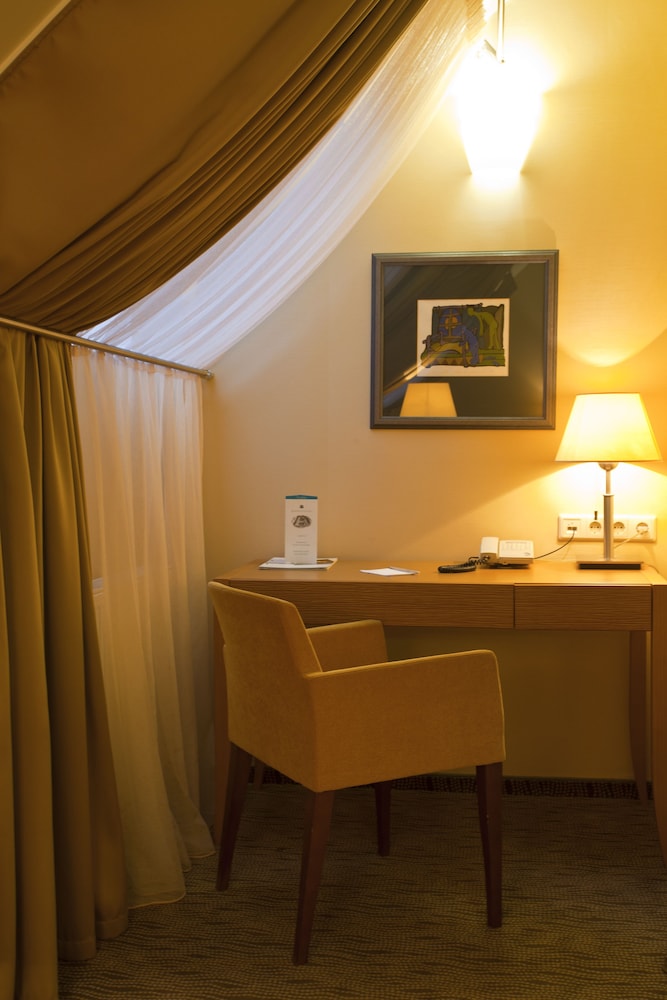 Mabre Residence Hotel 68/82
