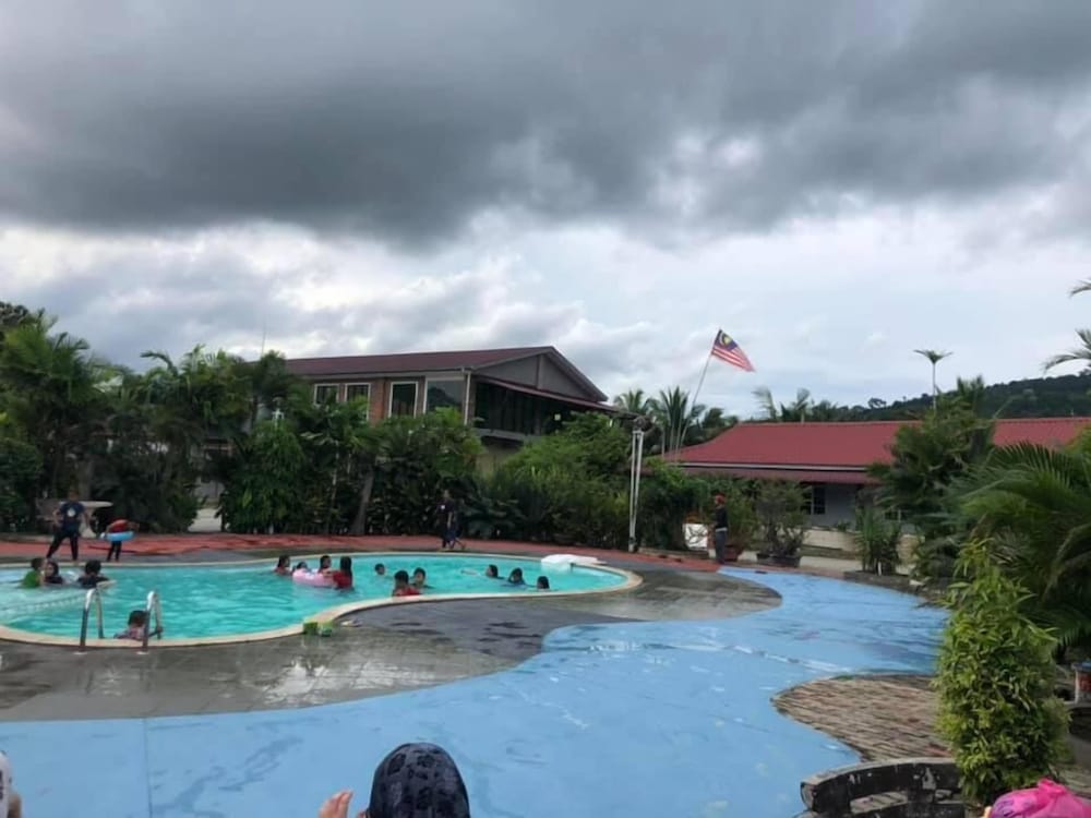 Penarak Bamboo Beach Motel 39/43