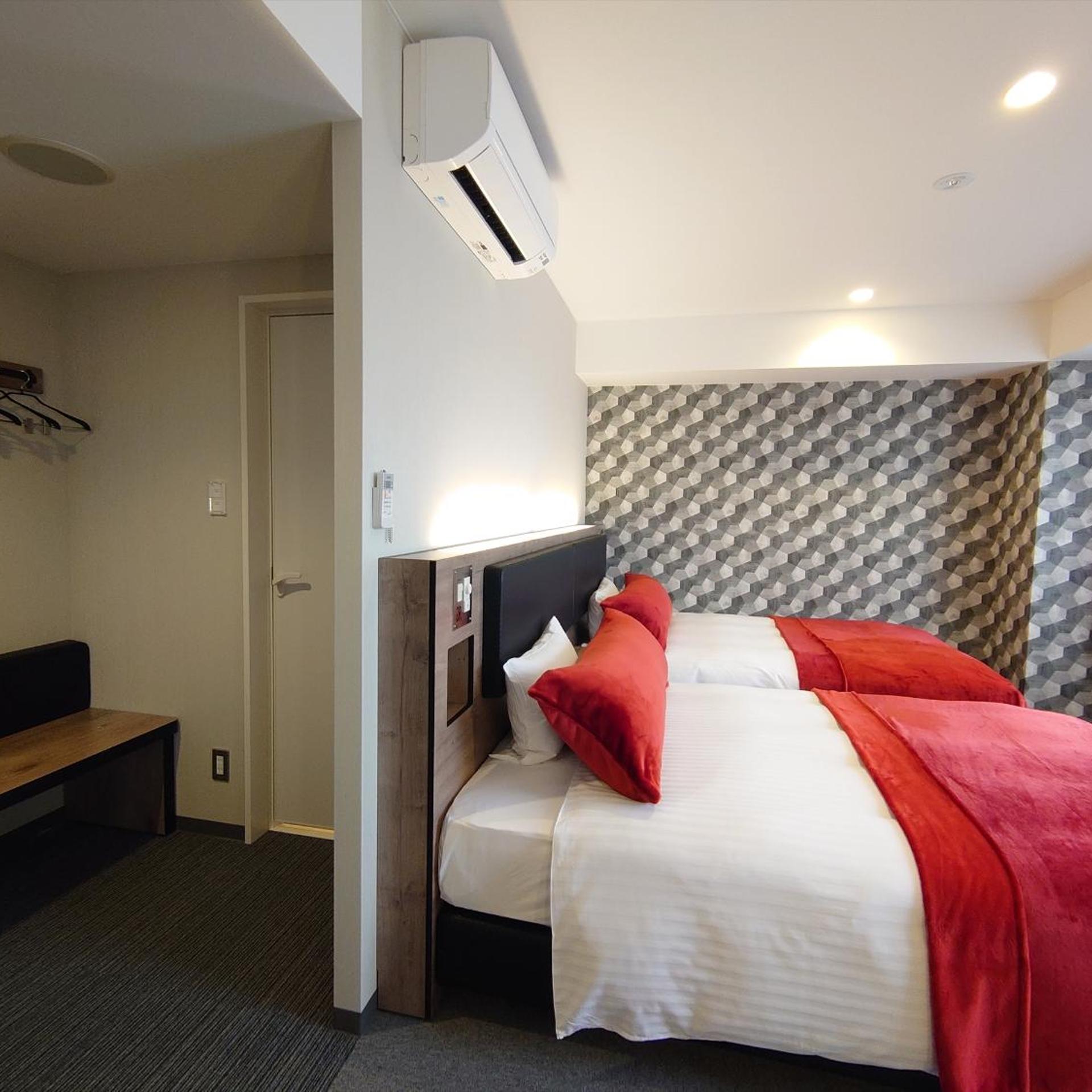 Premium, Twin Beds, Smoking