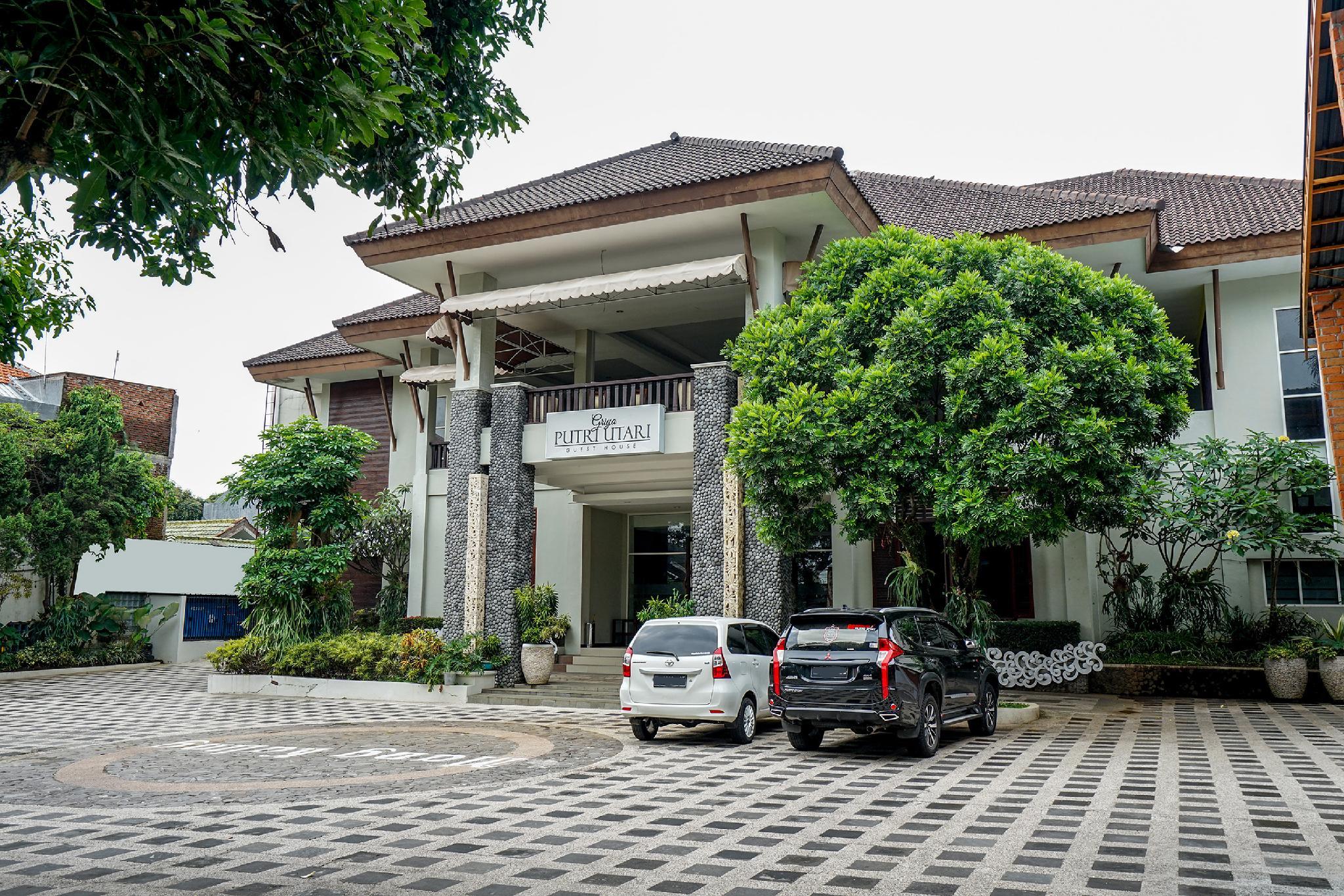 Oyo 282 Putri Utari Guest House 28/31