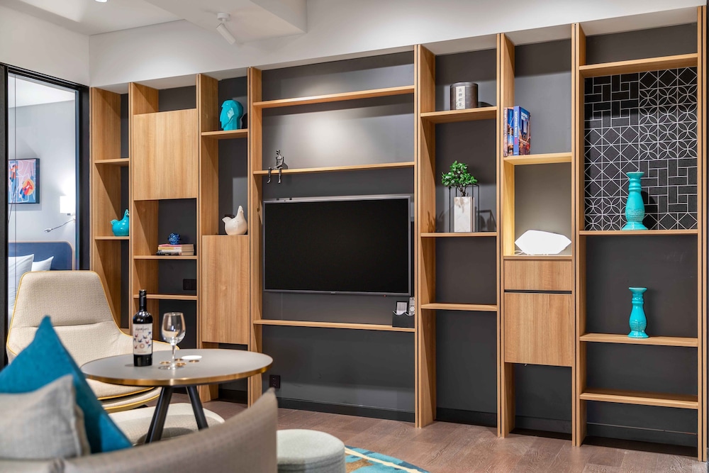 Artyzen Habitat Hongqiao Shanghai 61/71