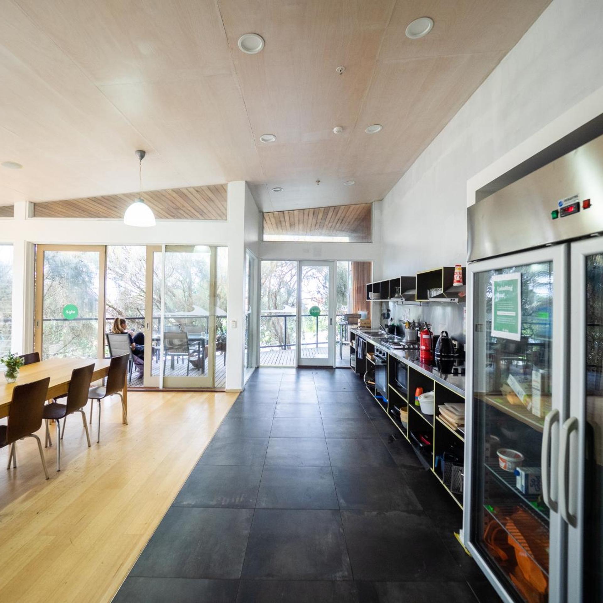 YHA Apollo Bay Eco 39/59