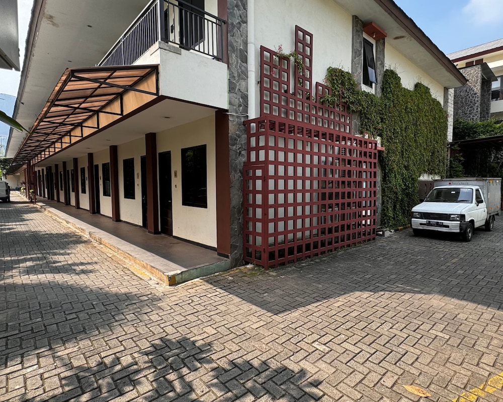 D'Bamboo Suites 52/58