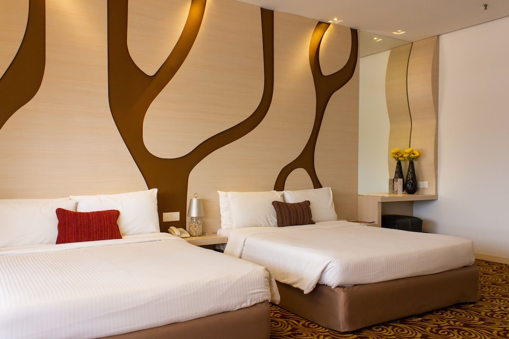 THE 5 ELEMENTS HOTEL 14/74