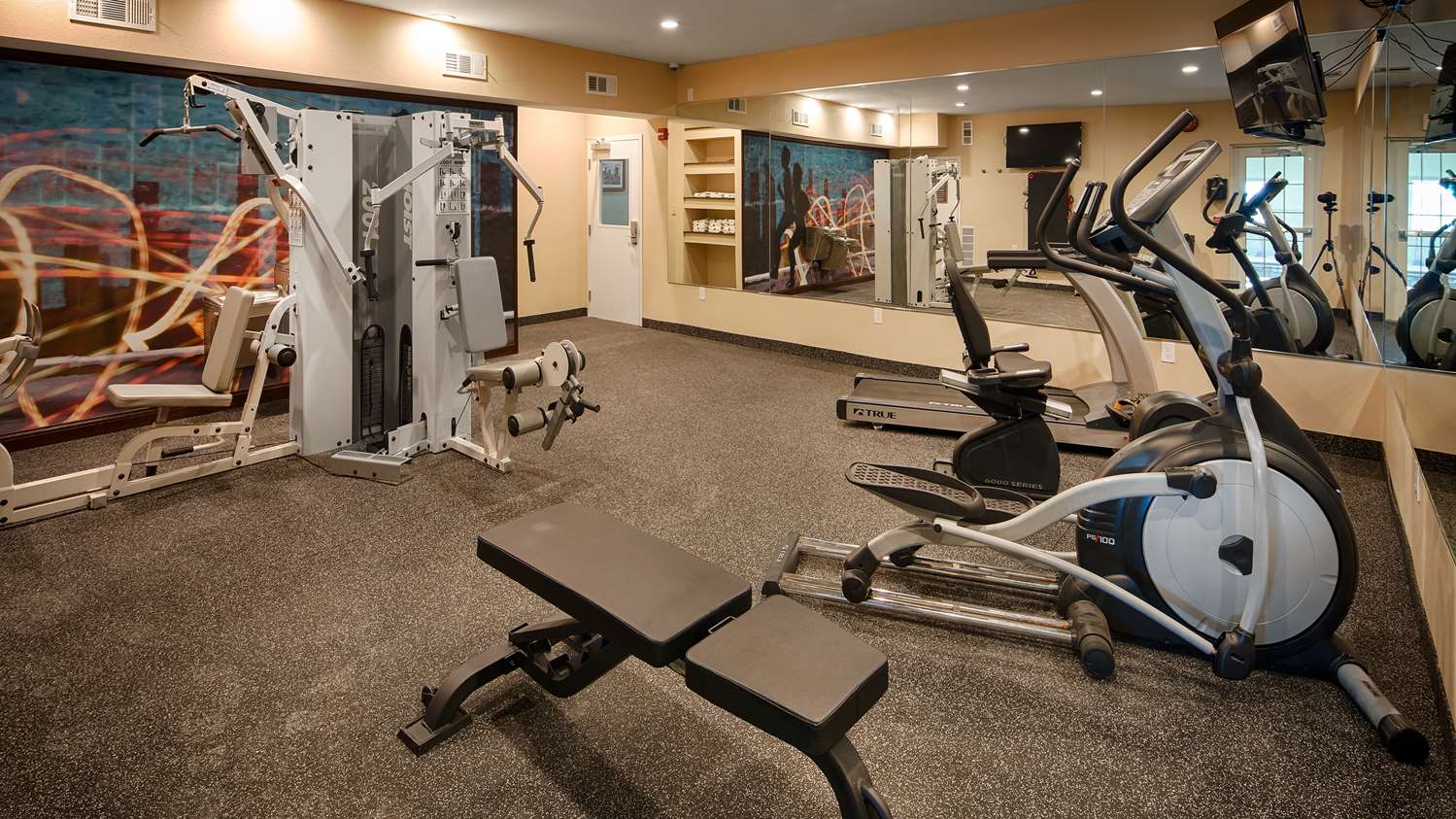 Best Western Plus Crawfordsville Hotel 2/14