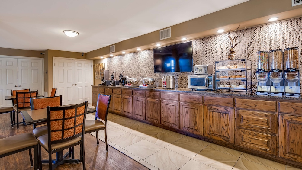 Best Western Canton Inn 11/31