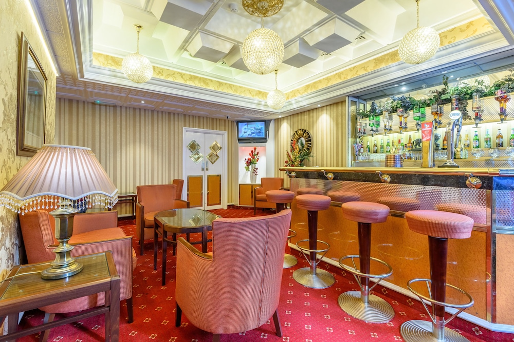 Montana Hotel London 40/50