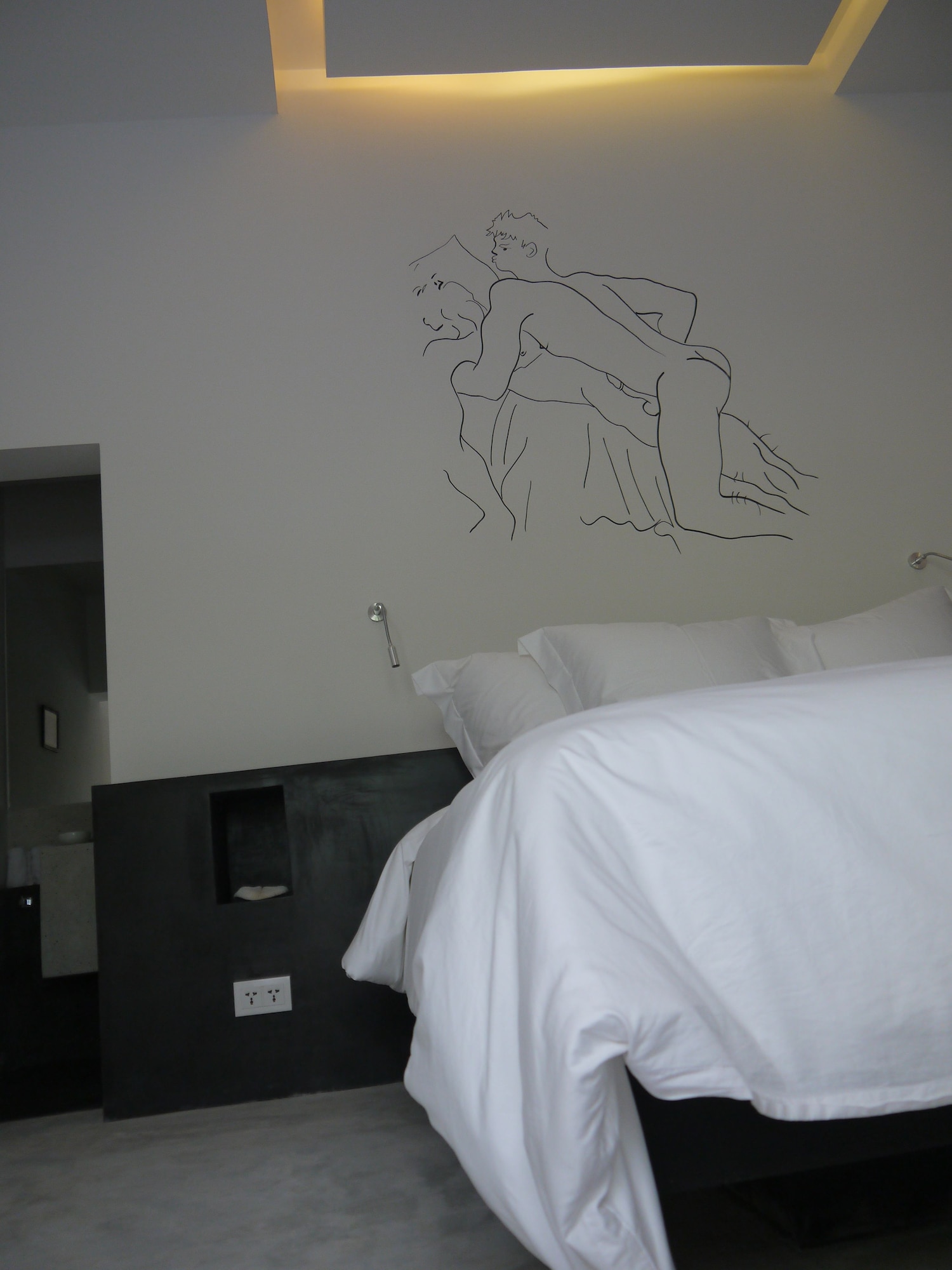SUPERIOR, QUEEN BED, GARDEN VIEW