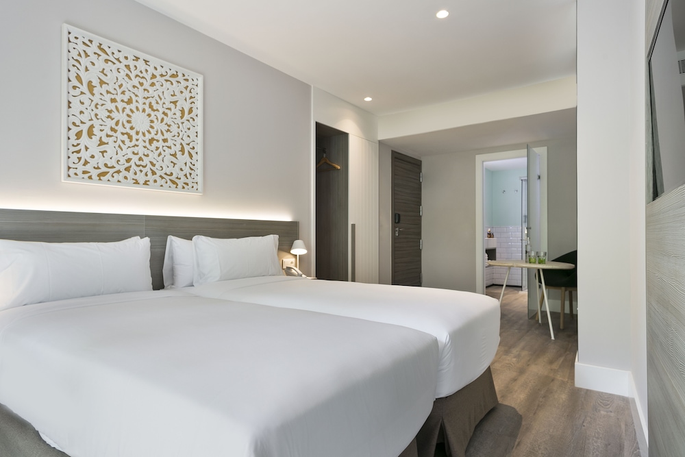 Niu Barcelona 4/64