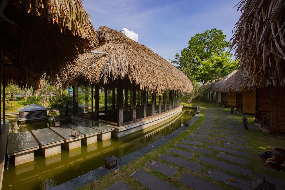 Westlake Hotel & Resort Vinh Phuc 45/50