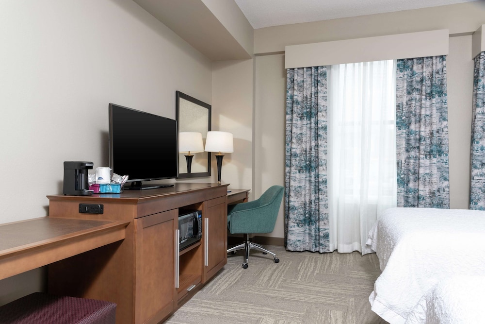 Hampton Inn Indianapolis Downtown Across From Circle Centre 31/75