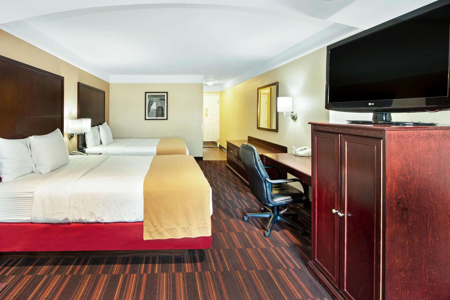 La Quinta Inn & Suites by Wyndham Albuquerque Midtown 18/57