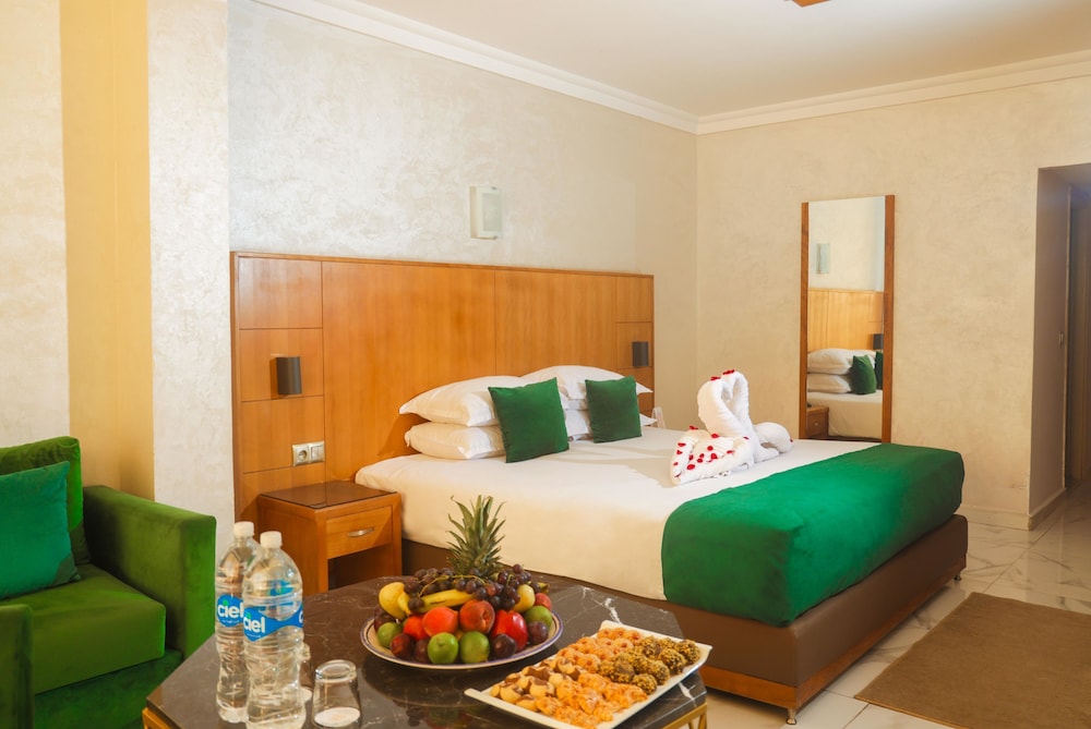 جناح جونيور بسرير كوين وسريرين منفصلين، Argana Hotel 3/10