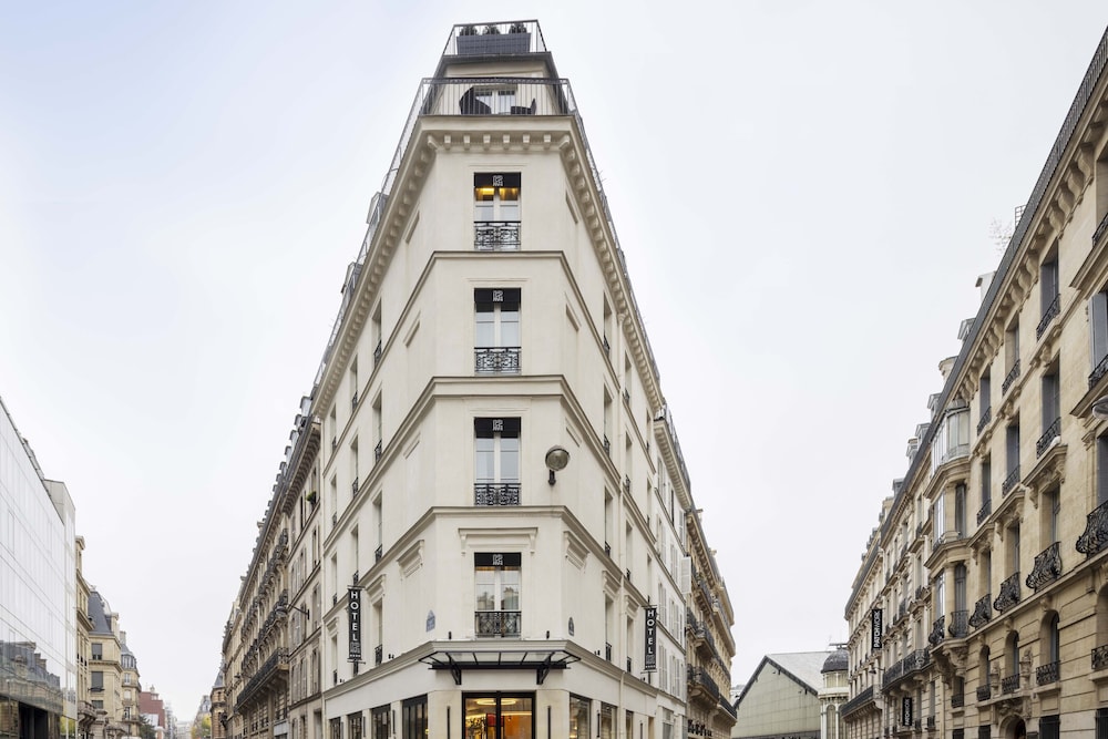 Le 12 Hotel 7/50