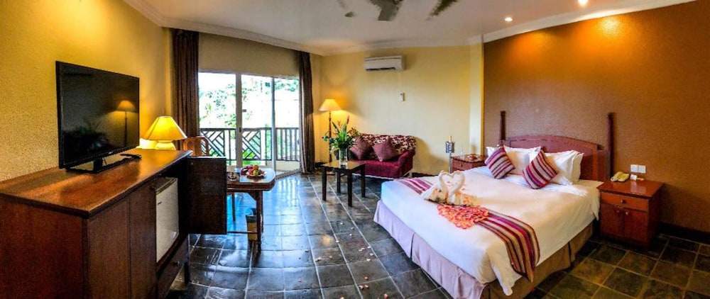 Palm Beach Resort Spa 24/76