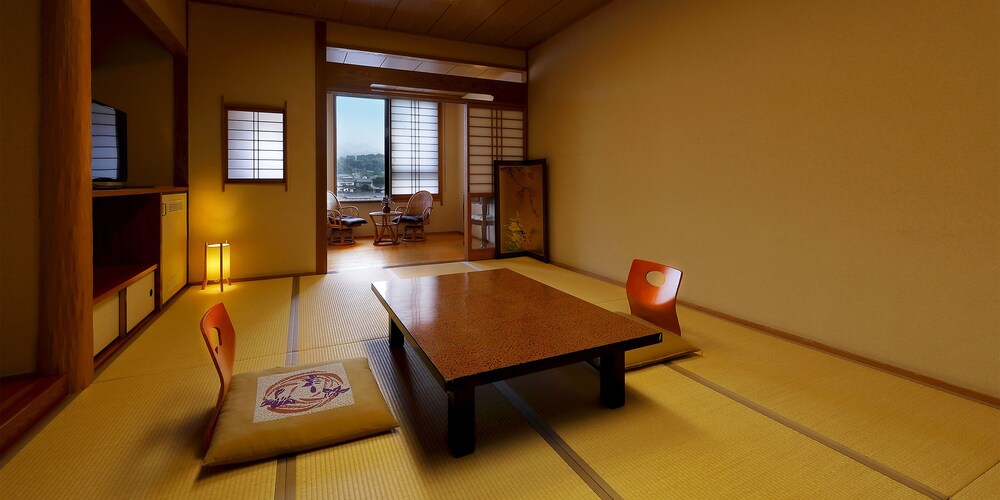 Mikuma Hotel 41/59