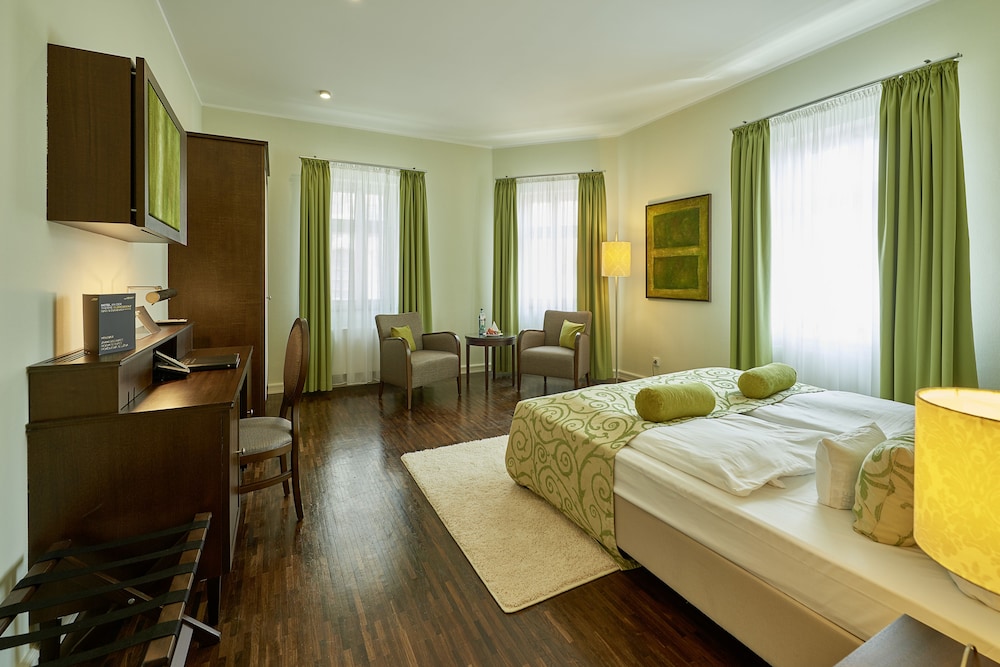 Hotel Elbresidenz an der Therme Bad Schandau 12/76